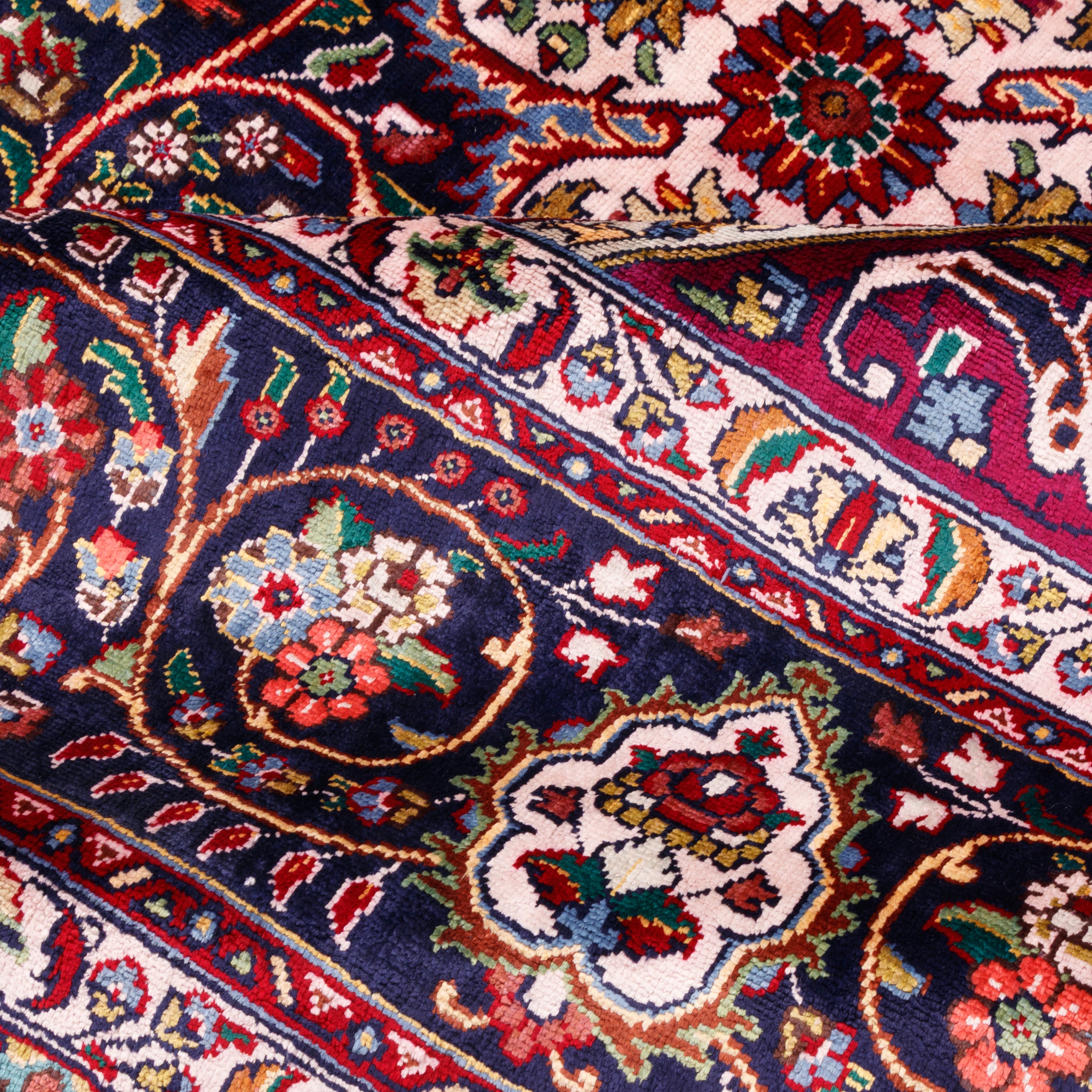 Tabriz Handmade Carpet — Lachak Toranj | Full Silk | 140 × 206 cm | SKU 10200050