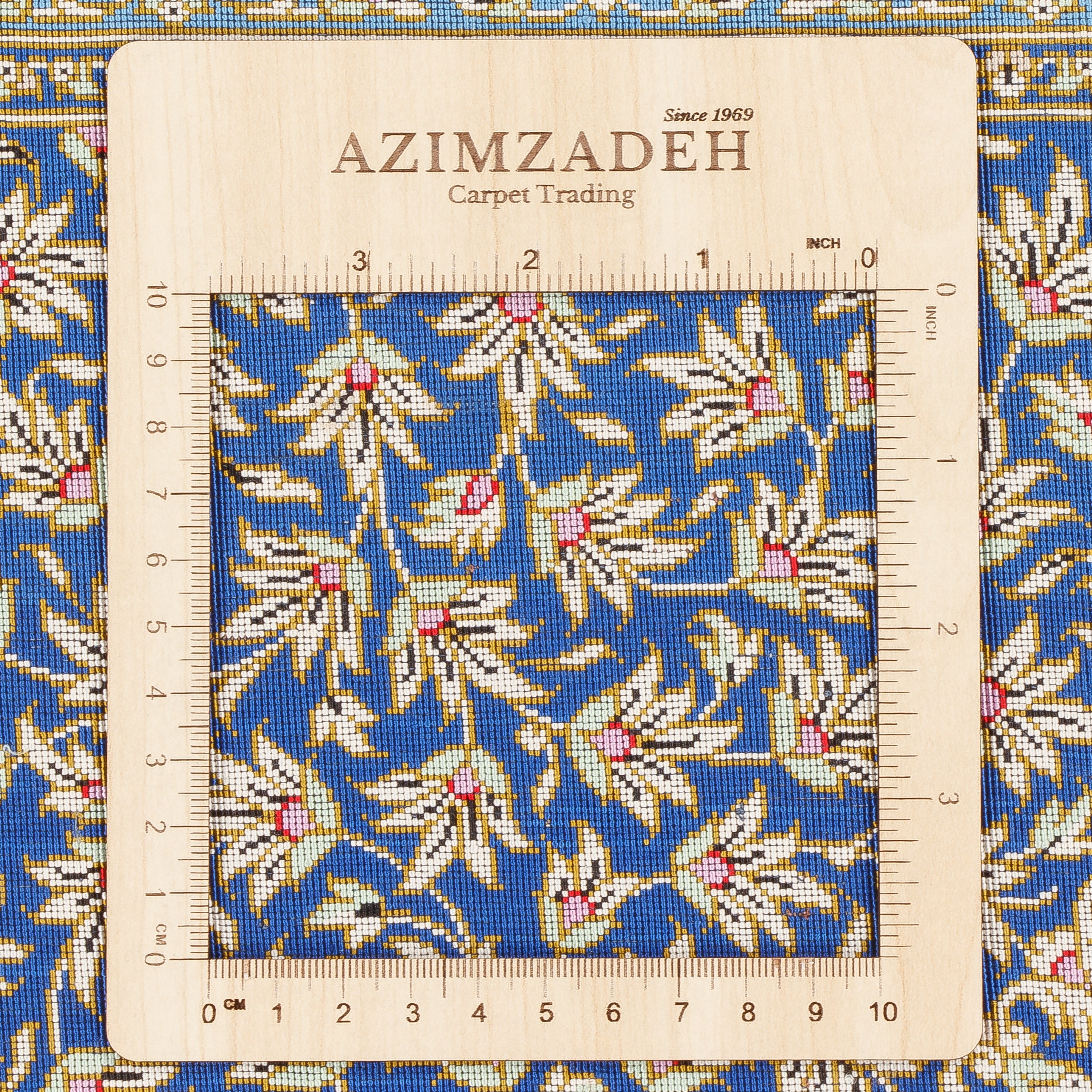 سجادة قم الحريرية اليدوية — لَشَك تُرُنج | حرير بالكامل | 133 × 201 سم | رمز التخزين التعريفي 10200441