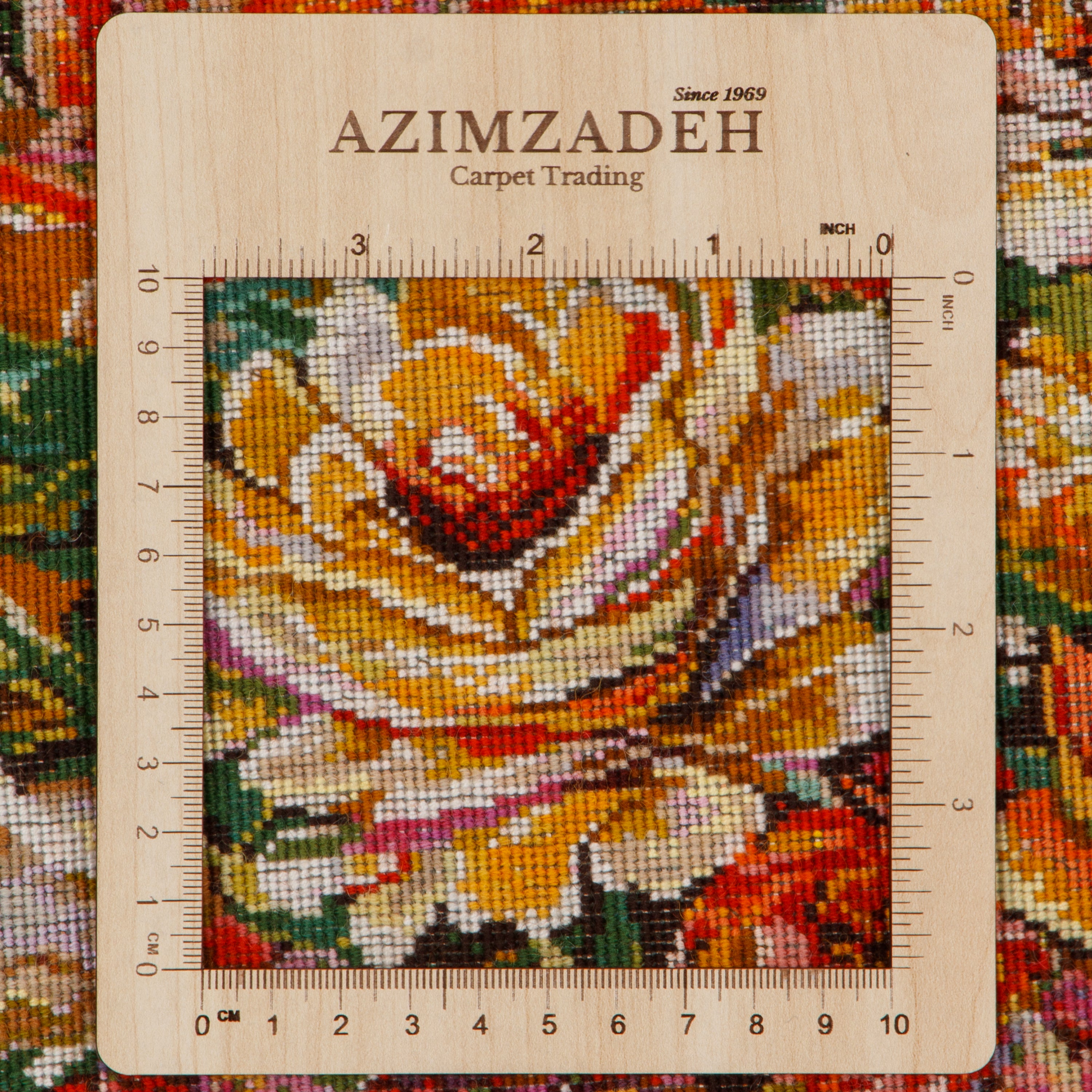 تابلو حائط من السجاد اليدوي التبريزي – ساراسار | وبر حرير / سدى حرير | 60 × 68 سم | رمز المنتج 70000883