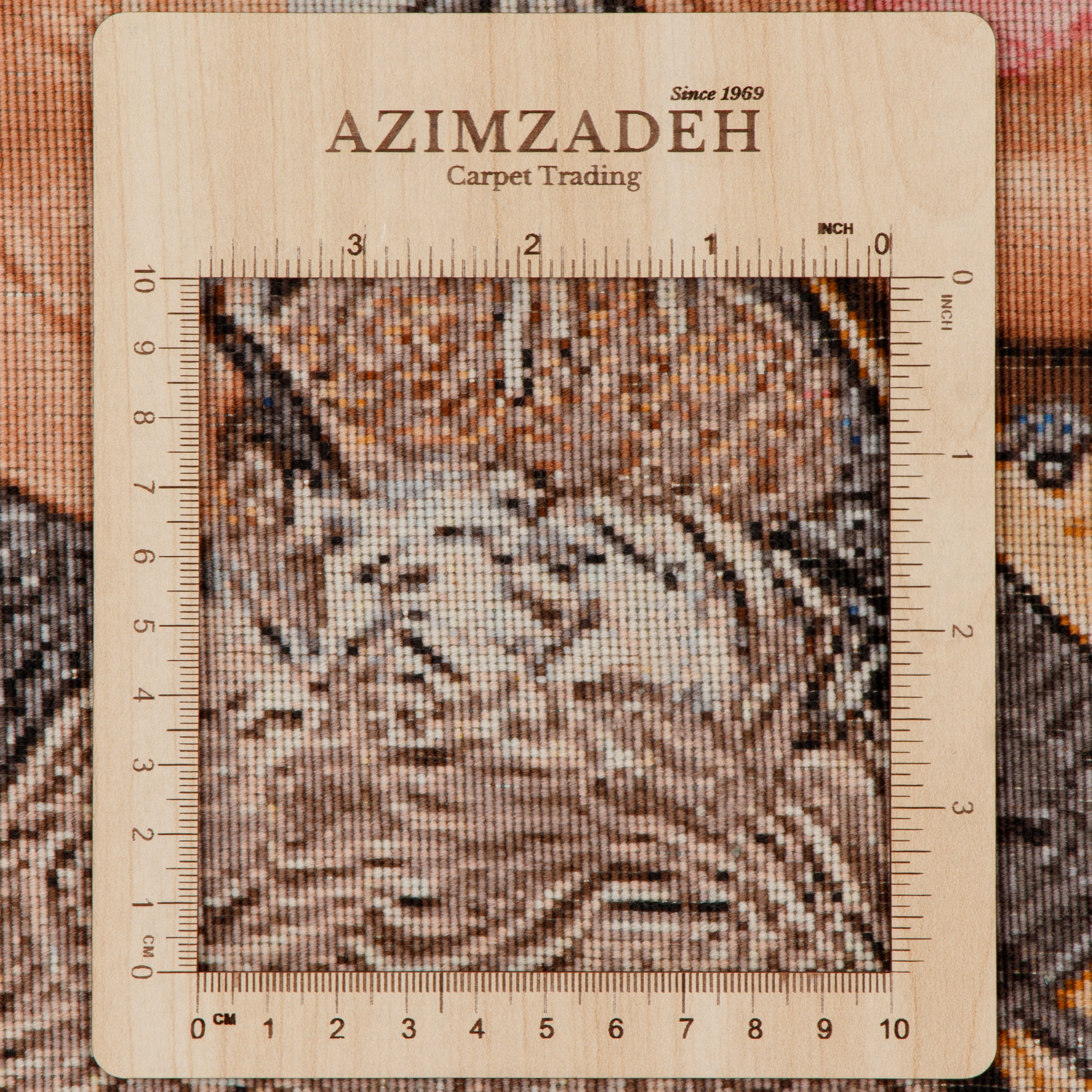 فن حائط سجاد تبريز اليدوي — سراسر | وبر حريري / سدى حريري | 118 × 128 سم | SKU 70100908