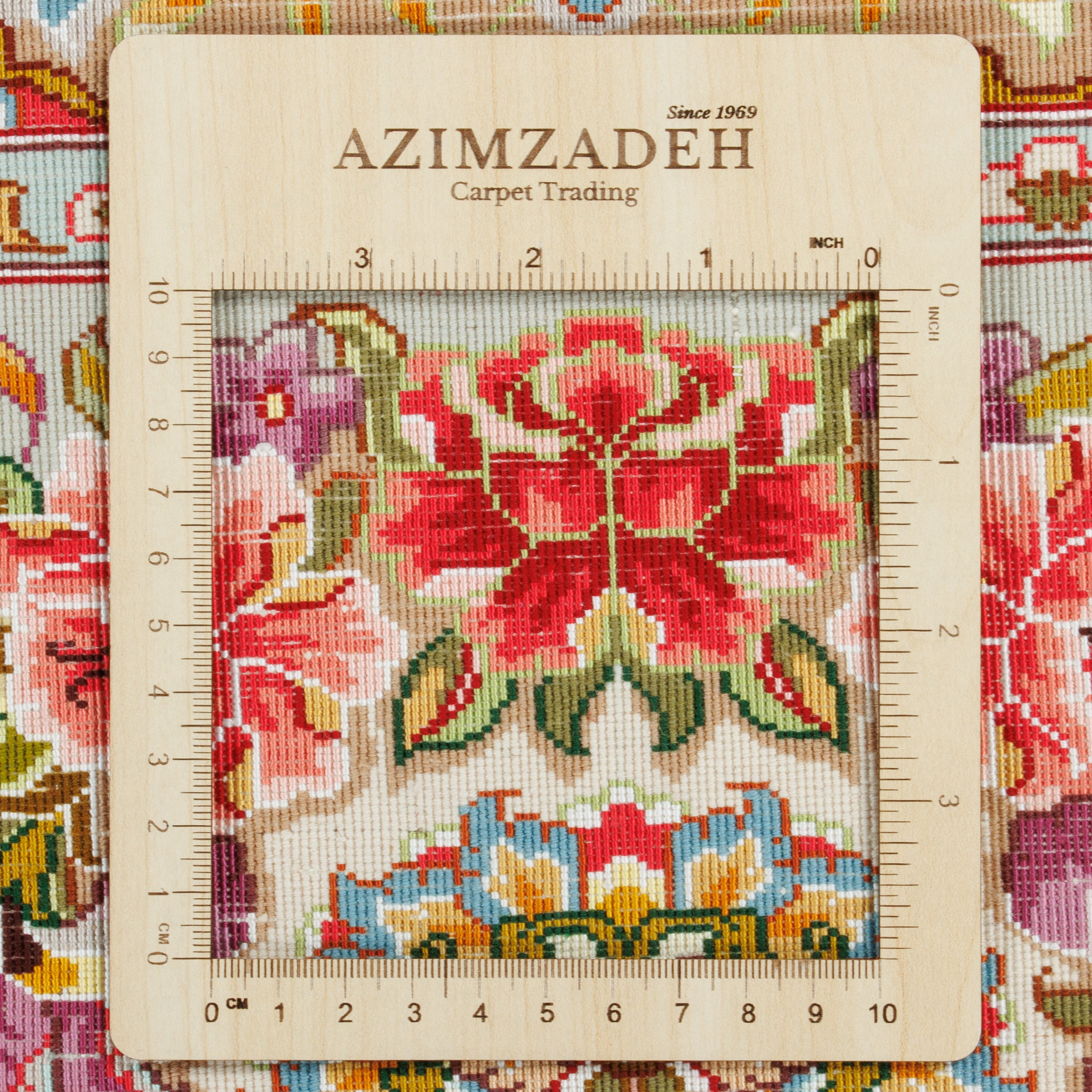 سجاد تبريز يدوي — لَتشَك تُورَنج | كومة حريرية / سدى حريري | 245 × 350 سم | رمز المنتج 10800839