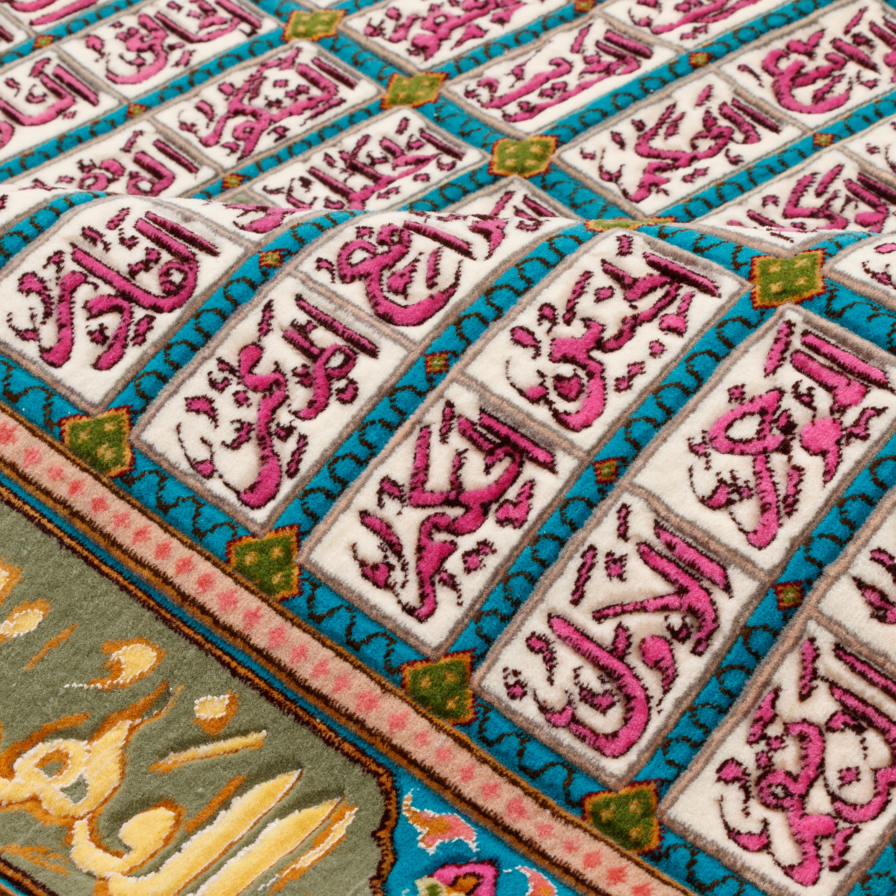 لوحة فنية منسوجة يدوياً من تبريز – تصميم خشتي | وبر من الحرير / سداة من القطن | 105 × 150 سم | رمز المنتج 70100573