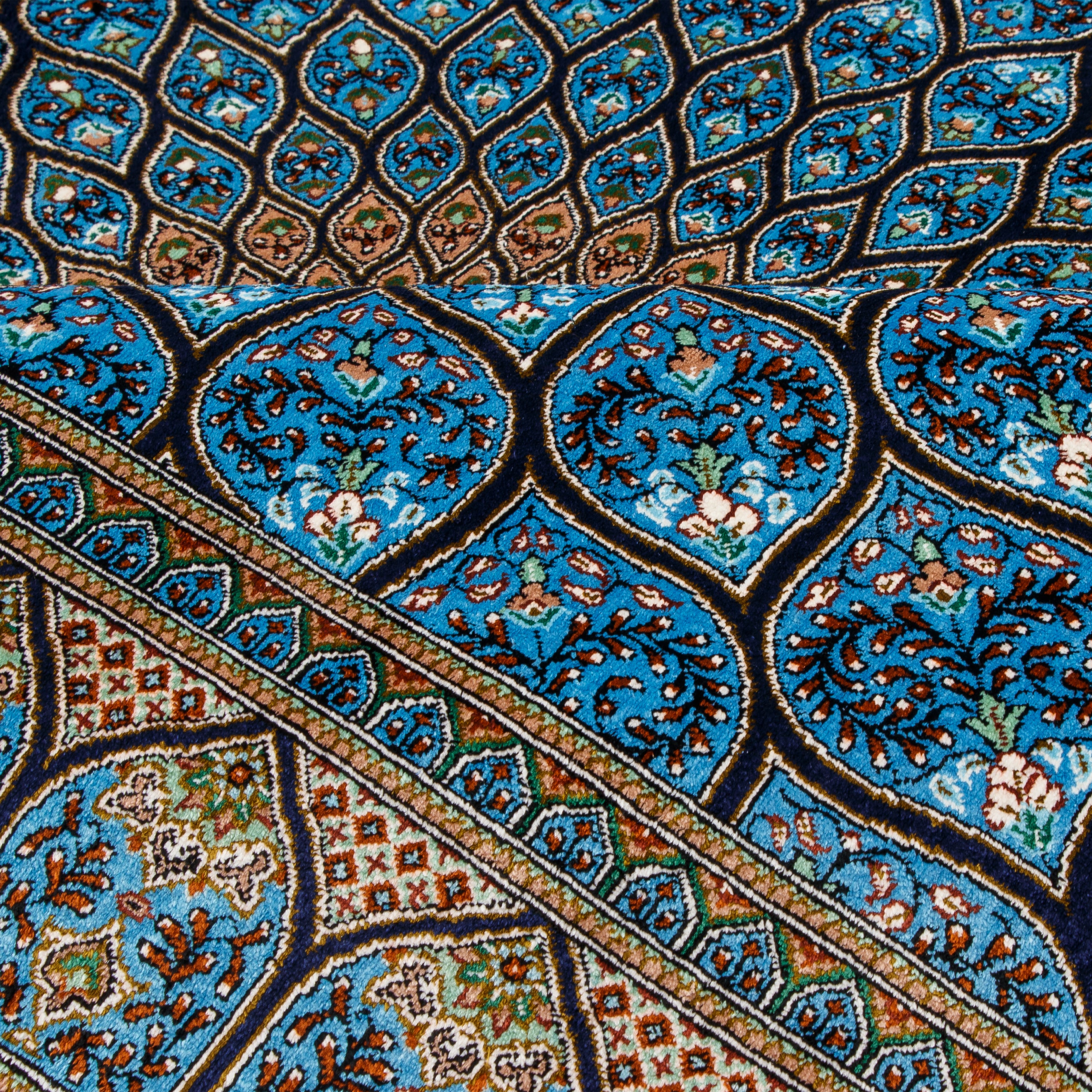 سجادة قم اليدوية - قنبدي | حرير كامل | 127 × 195 سم | رمز المنتج 10200476