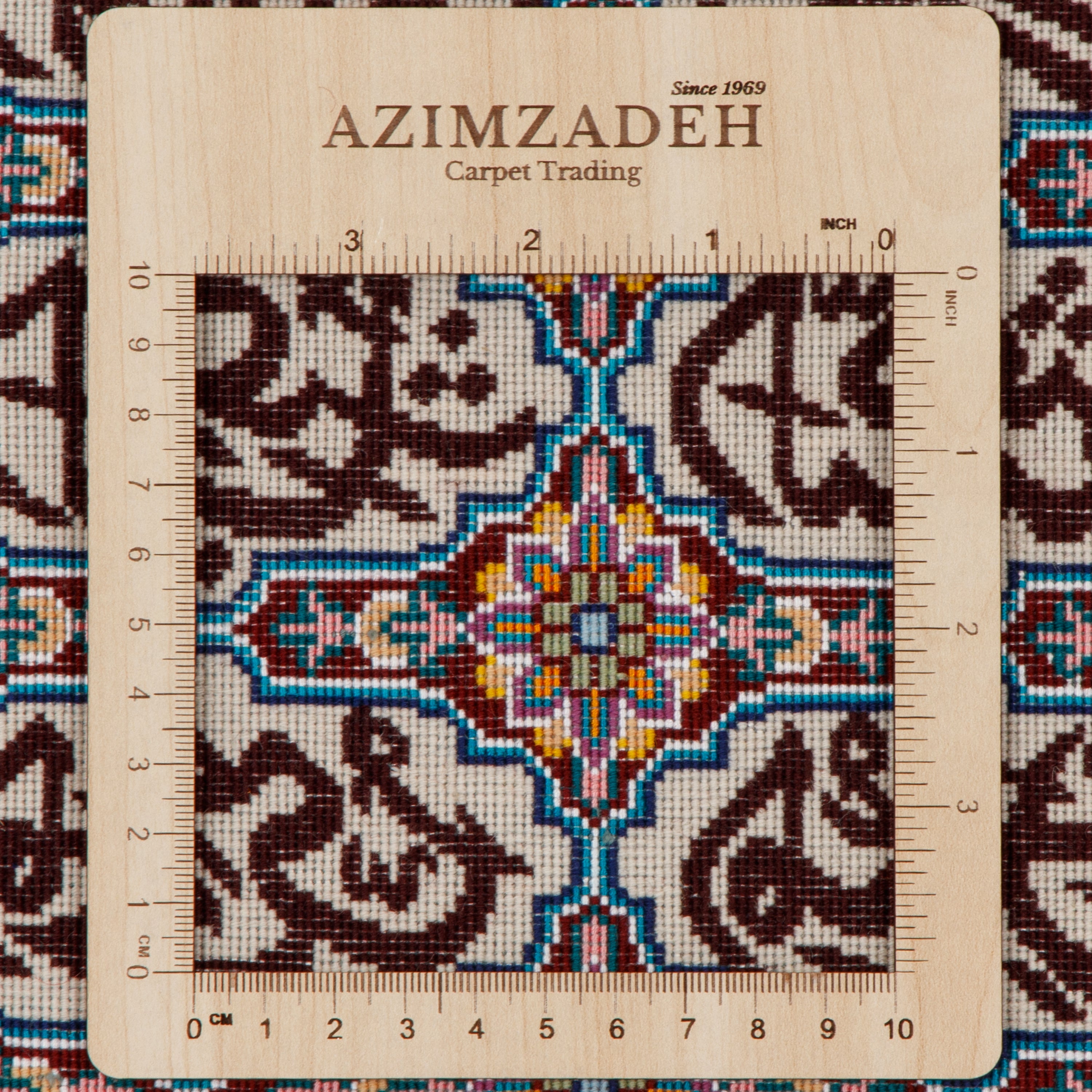 فن جداري بسجاد تبريز اليدوي — سراسر | خيوط حريرية / سدى حريري | 147 × 108 سم | رمز المنتج 70100910