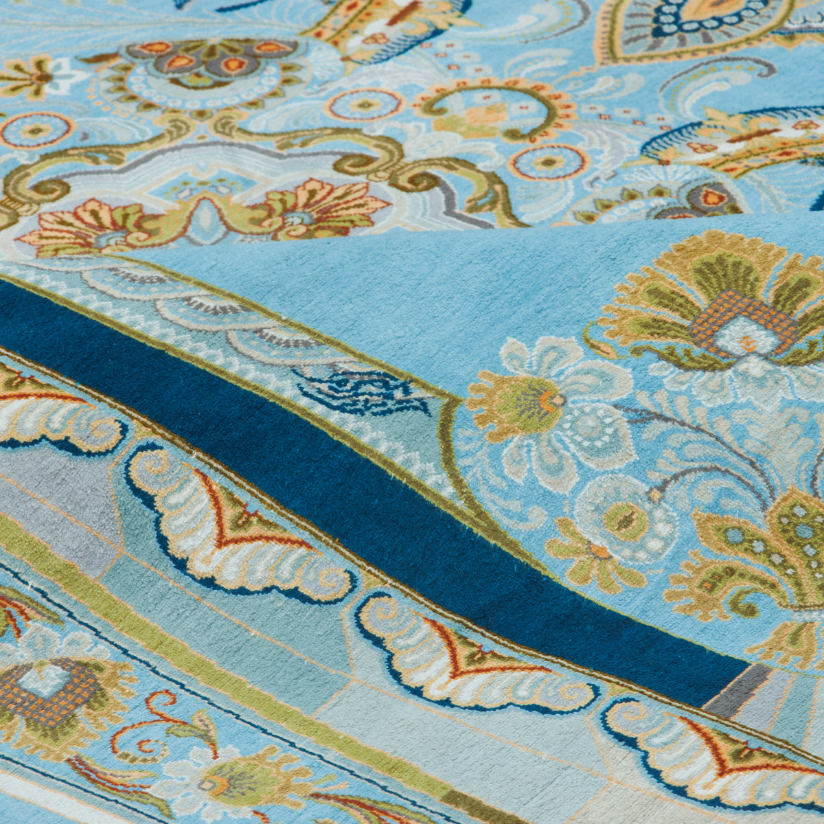 Qom Handmade Carpet by Seyed Morteza Mirmehdi, Medallion and Corner, Silk, Light Blue, 100 × 147 cm — 1016859