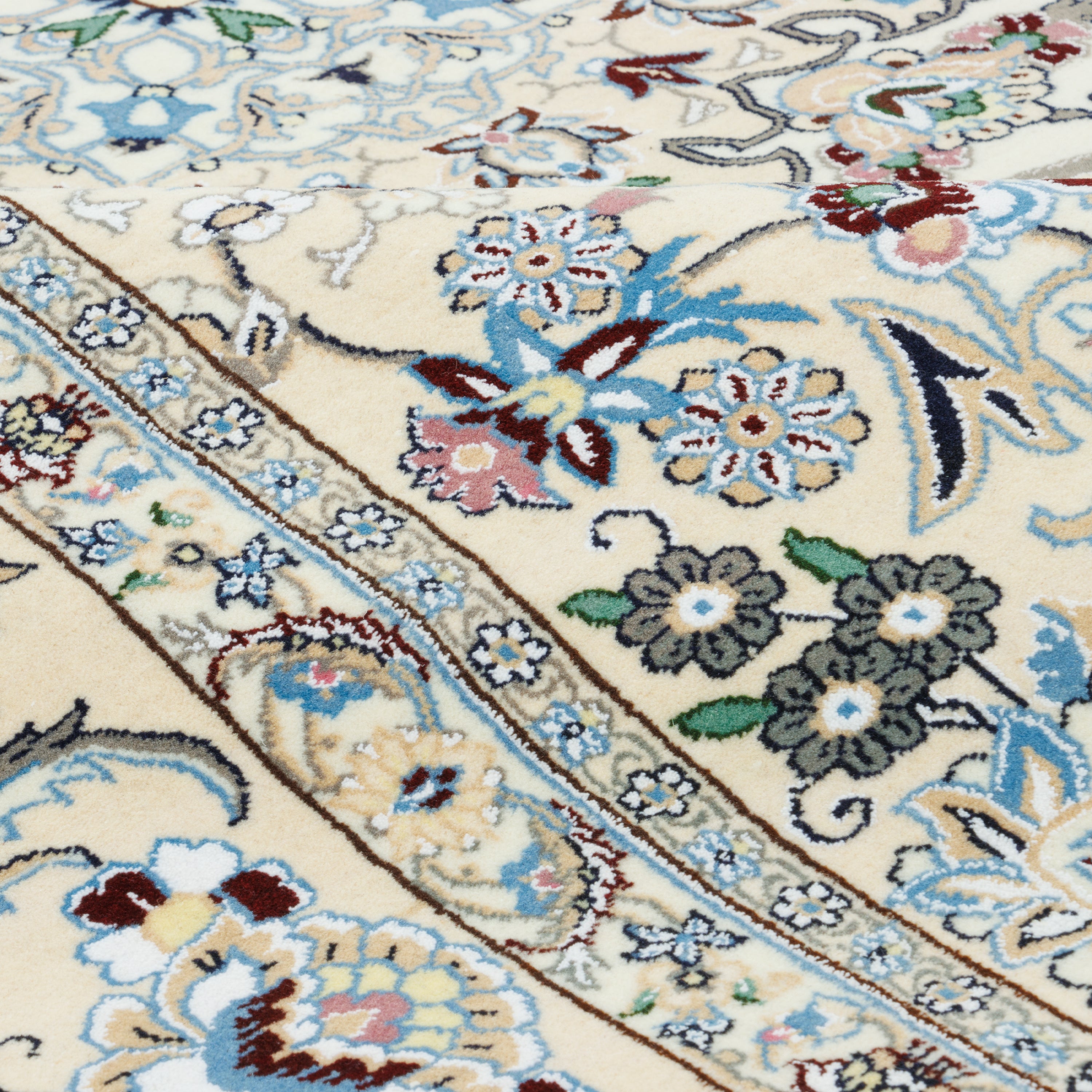 سجادة نايين المصنوعة يدويًا — أفشان | وبر حريري / سداء صوفي | 200 × 300 سم | رمز المنتج 10601097