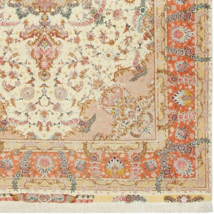 Handwoven Carpet, Corner Medallion Layout, Wool and Silk on Silk Warp, Tabriz, 244 × 353 cm Ref 10800837