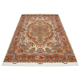 Handwoven Carpet, Corner Medallion Layout, Wool and Silk on Silk Warp, Tabriz, 245 × 350 cm Ref 10800839