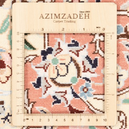 Handwoven Carpet, Corner Medallion Layout, Wool and Silk on Wool Warp, Nain, 203 × 312 cm Ref 10601096