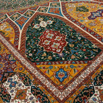 Handwoven Carpet, Dome Layout, Wool and Silk on Silk Warp, Tabriz, 393 × 696 cm Ref 12701117