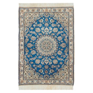 Handwoven Carpet, Corner Medallion Layout, Wool and Silk on Wool Warp, Nain, 84 × 114 cm Ref 10001336