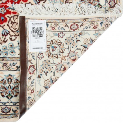 Handwoven Carpet, Corner Medallion Layout, Wool and Silk on Cotton Warp, Nain, 251 × 347 cm Ref 10800796