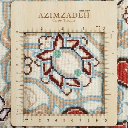 Handwoven Carpet, Corner Medallion Layout, Wool and Silk on Cotton Warp, Nain, 247 × 346 cm Ref 10800798