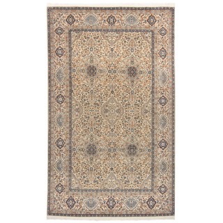 Handwoven Carpet, All-over Layout, Wool and Silk on Cotton Warp, Nain, 205 × 338 cm Ref 10600811