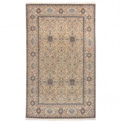 Handwoven Carpet, All-over Layout, Wool and Silk on Cotton Warp, Nain, 205 × 338 cm Ref 10600811