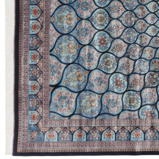 سجادة صناعية بنقشة قبة مزخرف بالورود، أكريليك مع حرير بامبو، على الطراز الفارسي، رقم 200206
