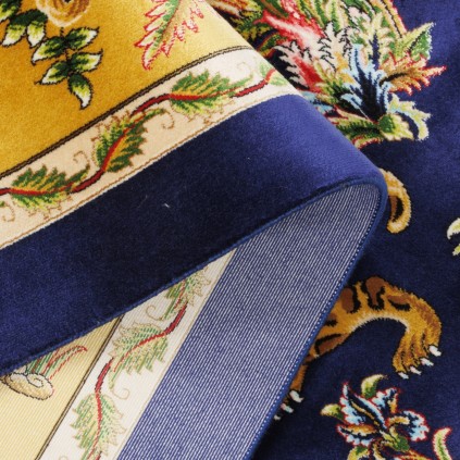 فرش ماشینی طرح سراسر شکارگاه، ابریشم بامبو، سبک پارسی، کد 800230