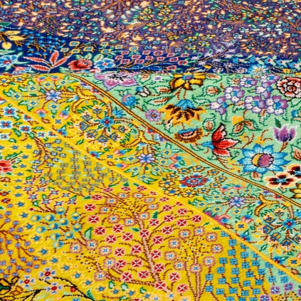 فرش دستباف طرح سراسر تمام ابریشم قم 140 × 205 کد 10200402