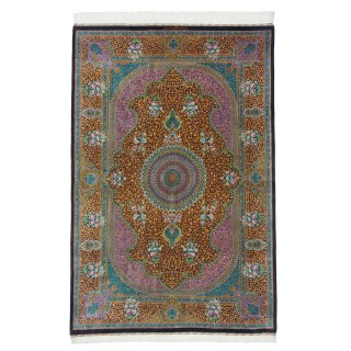 فرش دستباف طرح لچک ترنج تمام ابریشم قم 131 × 196 کد 10200420