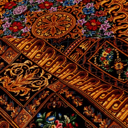 فرش دستباف طرح لچک ترنج تمام ابریشم قم 137 × 201 کد 10200428