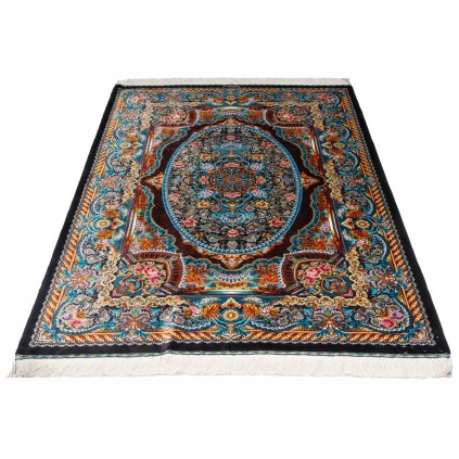 فرش دستباف طرح لچک ترنج تمام ابریشم قم 137 × 202 کد 10200433