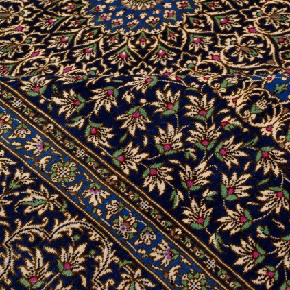 فرش دستباف طرح لچک ترنج تمام ابریشم قم 133 × 201 کد 10200441