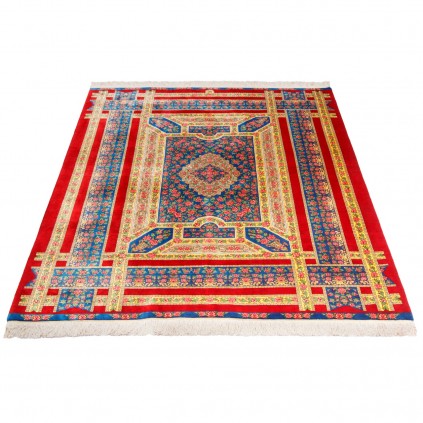 فرش دستباف طرح ترنج دار تمام ابریشم قم 138 × 200 کد 10200455