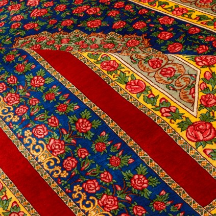 فرش دستباف طرح ترنج دار تمام ابریشم قم 138 × 200 کد 10200455