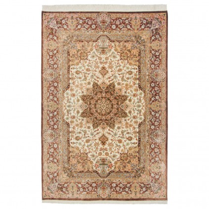 فرش دستباف طرح لچک ترنج تمام ابریشم قم 132 × 200 کد 10200463