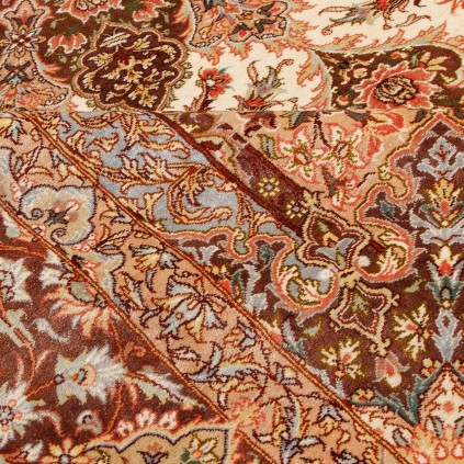 فرش دستباف طرح لچک ترنج تمام ابریشم قم 132 × 200 کد 10200463