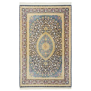 فرش دستباف طرح لچک ترنج تمام ابریشم قم 127 × 200 کد 10200469