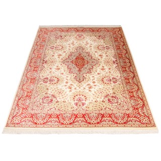 فرش دستباف طرح لچک ترنج تمام ابریشم قم 135 × 207 کد 10200470