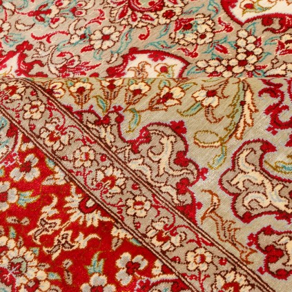 فرش دستباف طرح لچک ترنج تمام ابریشم قم 135 × 207 کد 10200470