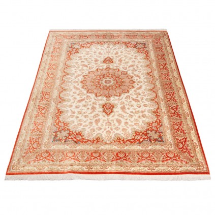 فرش دستباف طرح لچک ترنج تمام ابریشم قم 132 × 202 کد 10200471