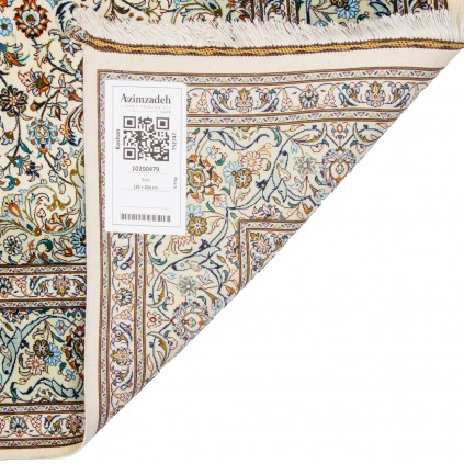 فرش دستباف طرح لچک ترنج تمام ابریشم کاشان 135 × 200 کد 10200479