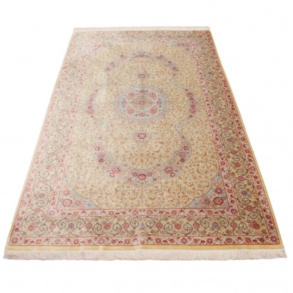 فرش دستباف طرح لچک ترنج تمام ابریشم قم 128 × 208 کد 10200480