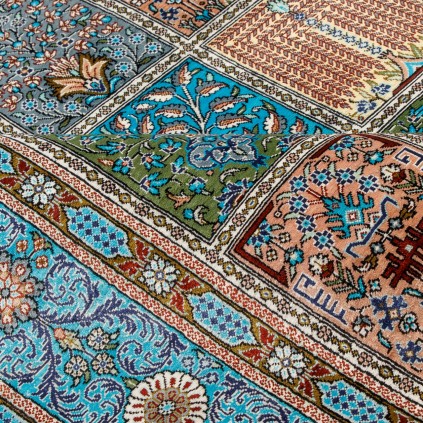 فرش دستباف طرح خشتی تمام ابریشم قم 131 × 198 کد 10200482