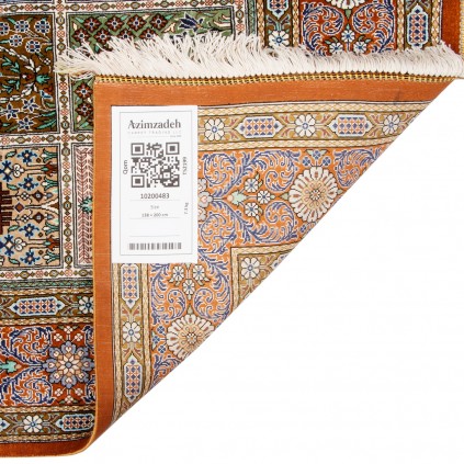فرش دستباف طرح خشتی تمام ابریشم قم 138 × 200 کد 10200483