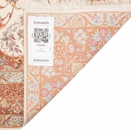 فرش دستباف طرح لچک ترنج تمام ابریشم قم 137 × 202 کد 10200486