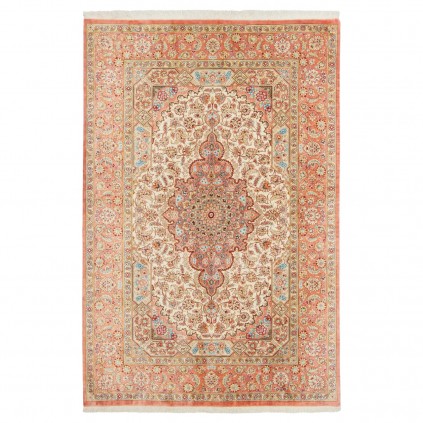 فرش دستباف طرح لچک ترنج تمام ابریشم قم 125 × 194 کد 10200488