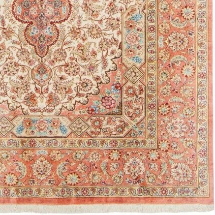 فرش دستباف طرح لچک ترنج تمام ابریشم قم 125 × 194 کد 10200488