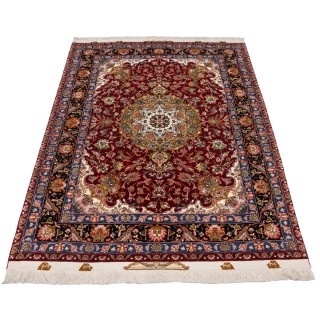 فرش دستباف طرح لچک ترنج گل ابریشم چله ابریشم  تبریز 151 × 206 کد 10300497