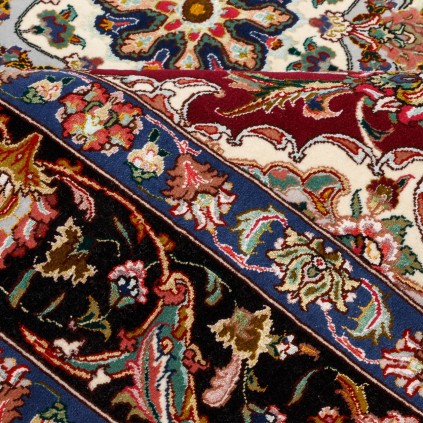 فرش دستباف طرح لچک ترنج گل ابریشم چله ابریشم  تبریز 151 × 206 کد 10300497