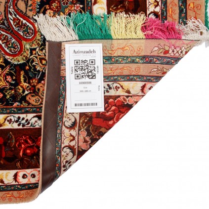 Handwoven Carpet, Corner Medallion Layout, Wool on Silk Warp, Sanandaj, 154 × 200 cm Ref 10300506