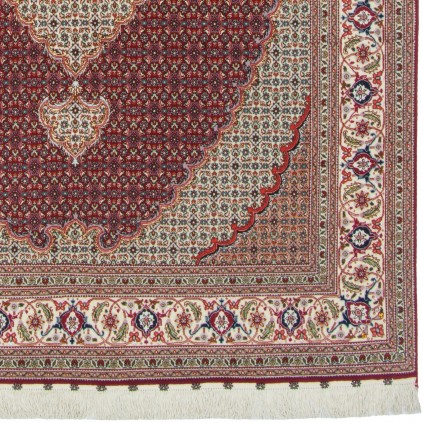 Handwoven Carpet, Corner Medallion Layout, Wool and Silk on Silk Warp, Tabriz, 153 × 210 cm Ref 10300511