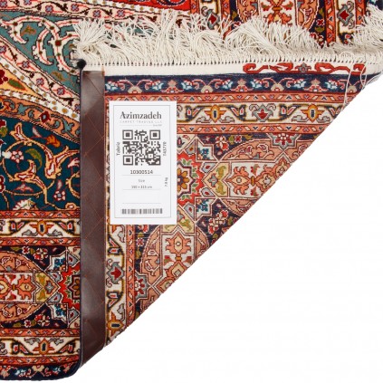 Handwoven Carpet, Dome Layout, Wool and Silk on Silk Warp, Tabriz, 150 × 215 cm Ref 10300514