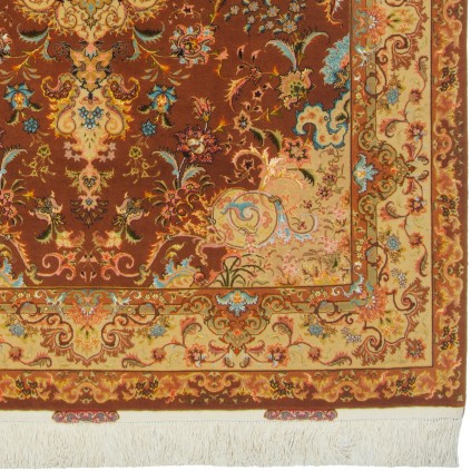 Handwoven Carpet, Corner Medallion Layout, Wool and Silk on Silk Warp, Tabriz, 150 × 206 cm Ref 10300515