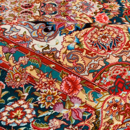 Handwoven Carpet, Corner Medallion Layout, Wool and Silk on Silk Warp, Tabriz, 151 × 204 cm Ref 10300518
