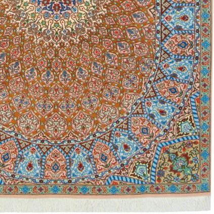 Handwoven Carpet, Dome Layout, Wool and Silk on Silk Warp, Tabriz, 151 × 212 cm Ref 10300521