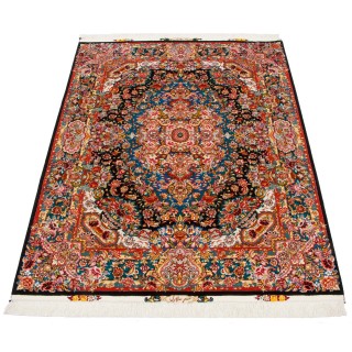 Handwoven Carpet, Corner Medallion Layout, Wool and Silk on Silk Warp, Tabriz, 154 × 200 cm Ref 10300523